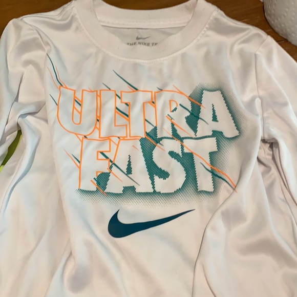 Bundle boys sz4 shirts *EUC - Picture 2 of 10